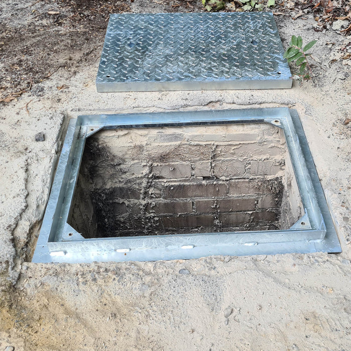Special Clearance - 450 x 450mm Opening Solid Top Cover - 50mm Height