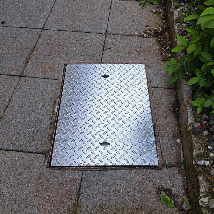 Special Clearance - 450 x 450mm Opening Solid Top Cover - 50mm Height