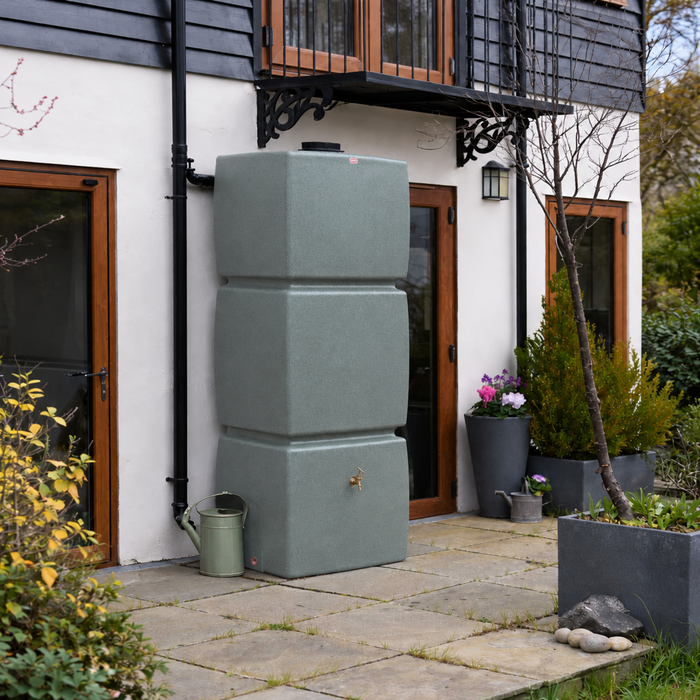 825L Pillar Water Butt - Slim Space-Saving Rainwater Tank Durable Garden Water Storage